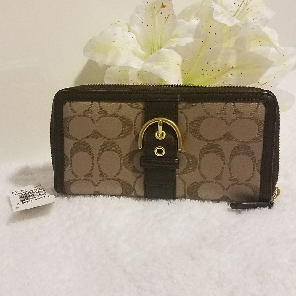 Coach signature wallet